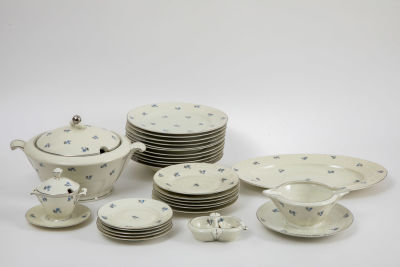 Moritz Zdekauer Altrohlau אוסטריה - סט כלי אוכל והגשה, 27 חלקים. סט פורצלן חתום, תוצרת Moritz 