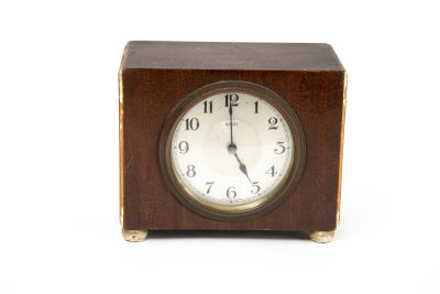 שעון צרפתי 8 ימים, . כנראה תקין (ללא אחריות בשום שלב) 
15/8/12.5 ס"מ