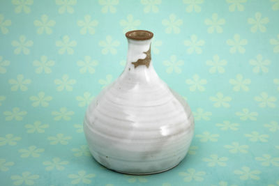 אגרטל קרמיקה סלונים ל. קוטר 13.5 ס"מ, גובה 15.5 ס"מ