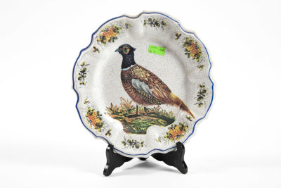 צלחת פלסטיק קשיח במראה פורצלן בעיטור פסיון. קוטר 27 ס"מ