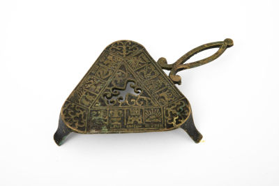 מחזיק מגהץ 12 השבטים. עם מס קנייה 
17/12 ס"מ גובה 2 ס"מ