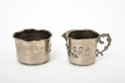 חלבון וסוכרון מתוקים ממתכת . חלבון - 11/7/6 ס"מ 
סוכרון - 8/6 ס"מ