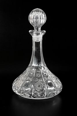 דקנטר קריסטל למשקה חריף, בסיס רחב, . גובה 30 ס"מ