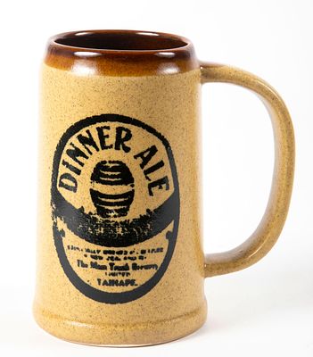 מאג בירה Dinner Ale מקרמיקה . גובה 14 ס"מ