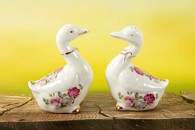 2 מלחיות אווזים. גובה 10 ס"מ