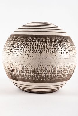 KAZA, צרפת - אגרטל כדורי גדול. קוטר 30 ס"מ