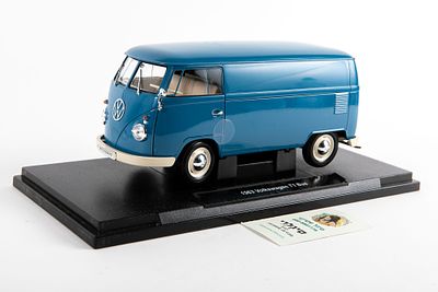 דגם של פולקסוואגן 1963 Volkswagen T1 Bus. אורך הרכב עצמו 21 ס"מ
