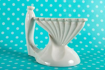 נעמן - חנוכיה מהסדרה הלבנה, . מידות 16x15 ס"מ