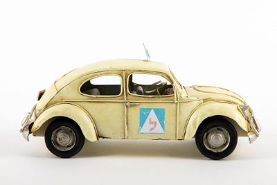 דגם של חיפושית ללימוד נהיגה. אורך 25 ס"מ