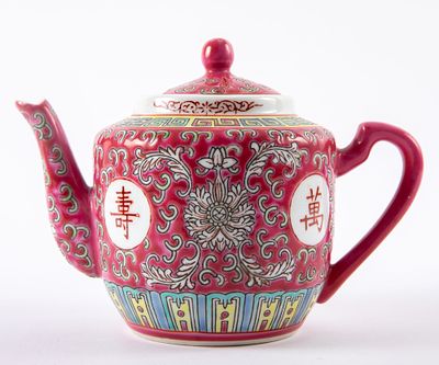 קומקום תה סיני מסורתי. גובה 14 ס"מ