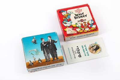 שני סרטי 8 מ"מ. -דיסני: דונלד (לא טראמפ!) מלך האיגרוף; האחיינים של דונלד (כנ"ל); המיוזיק-הול של 