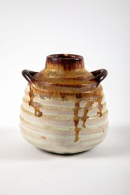 אגרטלון קרמיקה, חתום דור. גובה 9 ס"מ