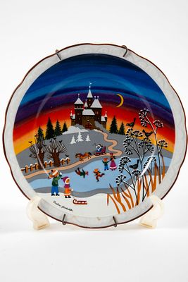 Mitterteich גרמניה - צלחת בסגנון נאיבי, נוף מושלג. על פי איור של Barbara F&uuml;rstenh&ouml;fer 
קוטר 17 ס"מ