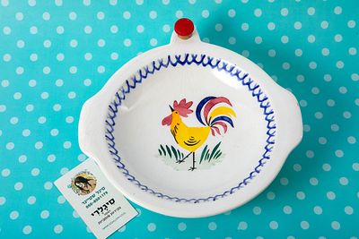 SMF Schramberg גרמניה - כלי אוכל לילדים, עשוי פורצלן, לשמירה על חום המזון, בעיטור תרנגול, . קוטר 