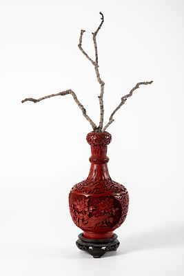 בקבוק סינבר Cinnabar. גובה 23 ס"מ