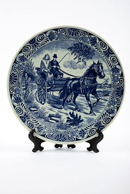 Delft הולנד - צלחת דלפט גדולה כרכרה וסוסים. קוטר 29 ס"מ