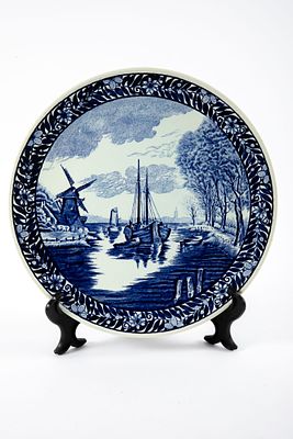 Delft הולנד - צלחת דלפט גדולה סירות וטחנת רוח. קוטר 29 ס"מ
