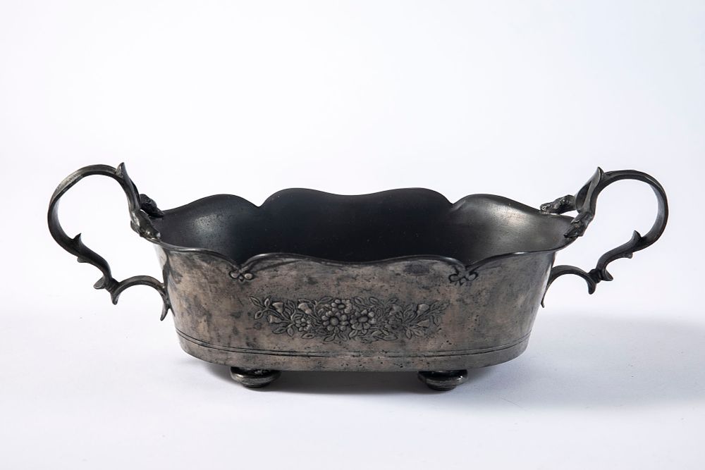 סנטרפיס אירופאי מפיוטר, חתום בבסיס. אורך 36 ס"מ