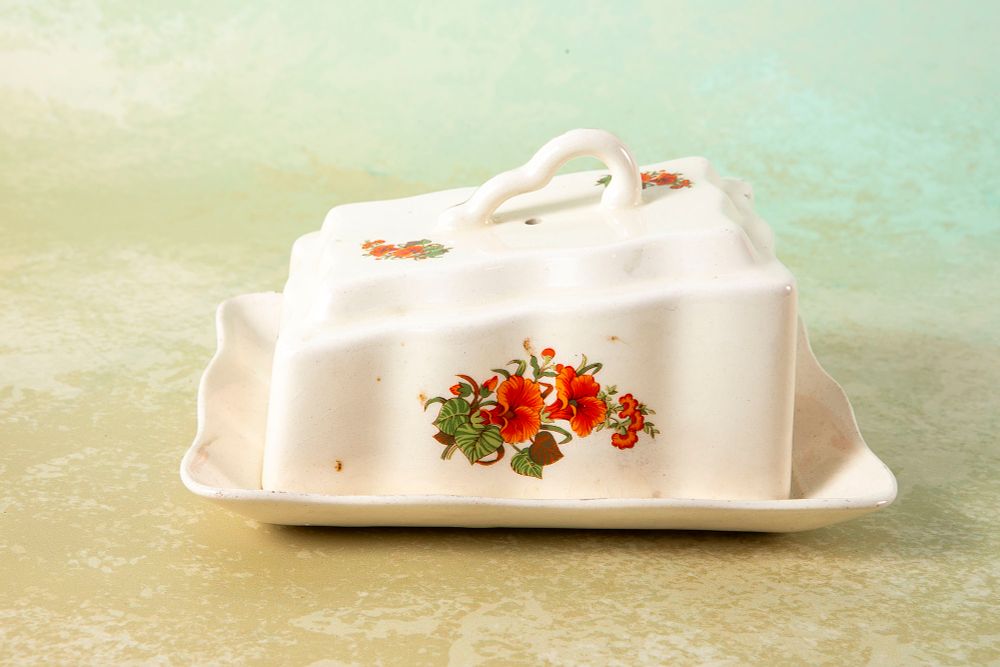 FS רומניה - כלי קרמיקה לגבינה. מידות המגש 19x15 ס"מ