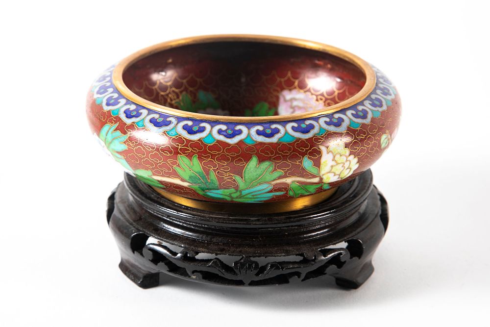 כלי קלוזונה קטן על בסיס עץ . באריזתו, במצב חדש New-Old Stock 
קוטר 12 ס"מ