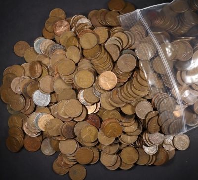 (1000) MIXED DATES WHEAT CENTS. LEADERS IN ON-LINE AUCTIONS ESTIMATE $150 - $200.