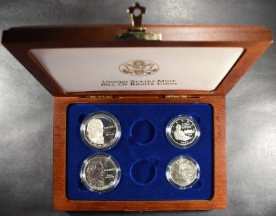 1993 BILL OF RIGHTS COMMEMORATIVE SET. NO GOLD COINS ESTIMATE $130 - $180.