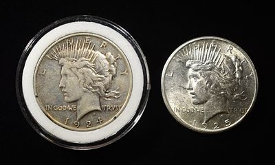 1924, 25 PEACE DOLLARS. TOP RATED AUCTION HOUSE ESTIMATE $80 - $120.