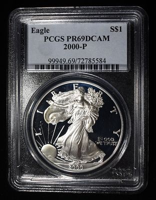 2000-P AMERICAN SILVER EAGLE PCGS PR69DCAM. WEEKLY COIN & CURRENCY AUCTIONS ESTIMATE $90 - $130.