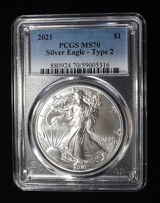 2021 TYPE 2 AMERICAN SILVER EAGLE PCGS MS70. WEEKLY COIN & CURRENCY AUCTIONS ESTIMATE $90 - $130.