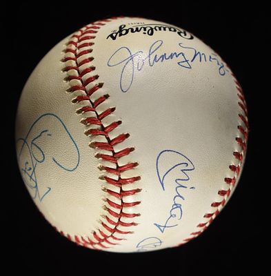 MANTLE, MAYS, MIZE, KINER, FIELDS SIGNED BASEBALL. (ALL AUTOGRAPHED ITEMS SOLD AS IS. THERE ARE 