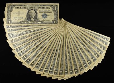 (29) SILVER CERTIFICATES. NICE GROUP OF NOTES ESTIMATE $120 - $140.