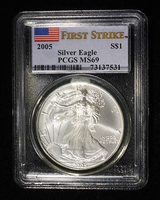 2005 AMERICAN SILVER EAGLE PCGS MS69. WEEKLY COIN & CURRENCY AUCTIONS ESTIMATE $110 - $160.