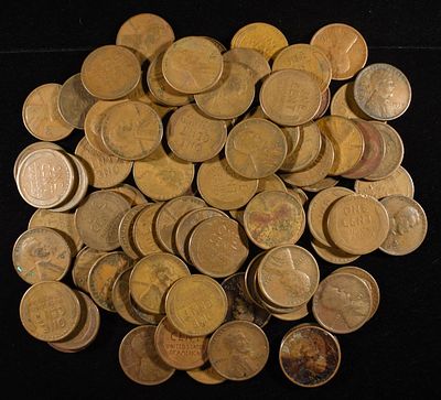 (81)D&S WHEAT CENTS FROM THE 20'S. CHECK OUT OUR UPCOMING AUCTIONS ESTIMATE $120 - $140.