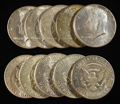 (10) 90% SILVER KENNEDY HALF DOLLARS. BID WITH SILVER CITY AUCTIONS ESTIMATE $400 - $450.