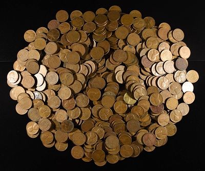 (500) WHEAT CENTS: MIXED DATES. LEADERS IN ON-LINE AUCTIONS ESTIMATE $80 - $100.