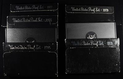 1976, 77, 79 & (2) 1975, 1978 PROOF SETS. WEEKLY COIN & CURRENCY AUCTIONS ESTIMATE $100 - $150.