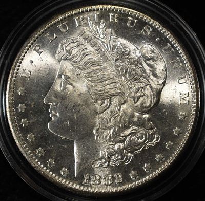 1882-S MORGAN DOLLAR CH BU. WEEKLY COIN & CURRENCY AUCTIONS ESTIMATE $100 - $130.