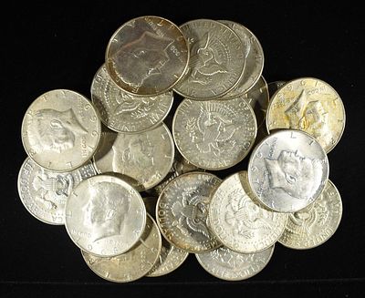 (20) 40% SILVER KENNEDY HALF DOLLARS. TOP RATED AUCTION HOUSE ESTIMATE $340 - $390.