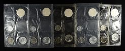 (5) 1960 PARTIAL MINT SETS MISSING 50C & 1 CENT. WEEKLY COIN & CURRENCY AUCTIONS ESTIMATE $150 - Image - 1