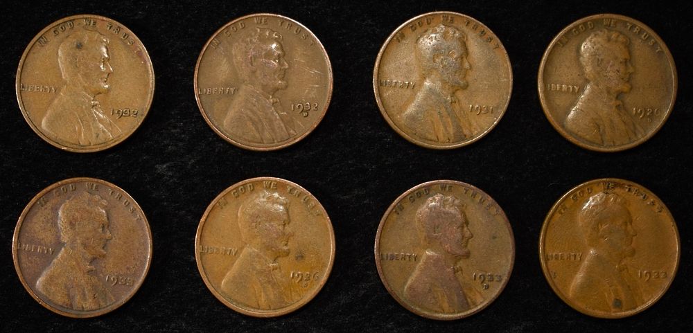 8 NICE EARLY SEMIKEY WHEAT CENTS. (2) 26-D, 31-P, 32-P, 32-D, (2) 33-P & 33-D ESTIMATE $60 - $80.