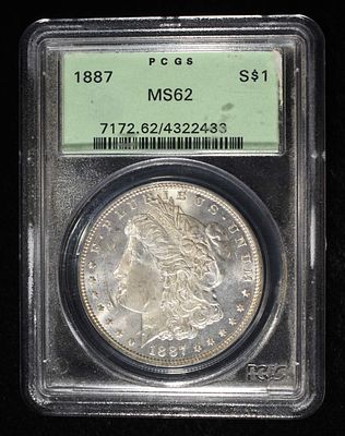 1887 MORGAN DOLLAR PCGS MS-62 OLD GREEN HOLDER. WEEKLY COIN & CURRENCY AUCTIONS ESTIMATE $100 - $130.