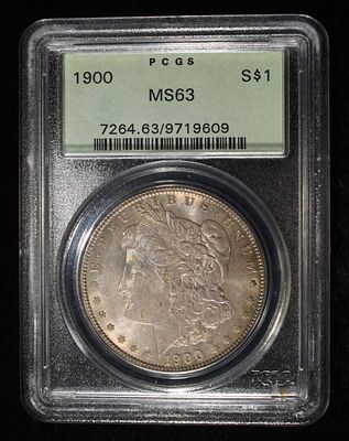 1900 MORGAN DOLLAR PCGS MS-63 OLD GREEN HOLDER. WEEKLY COIN & CURRENCY AUCTIONS ESTIMATE $150 - $200.