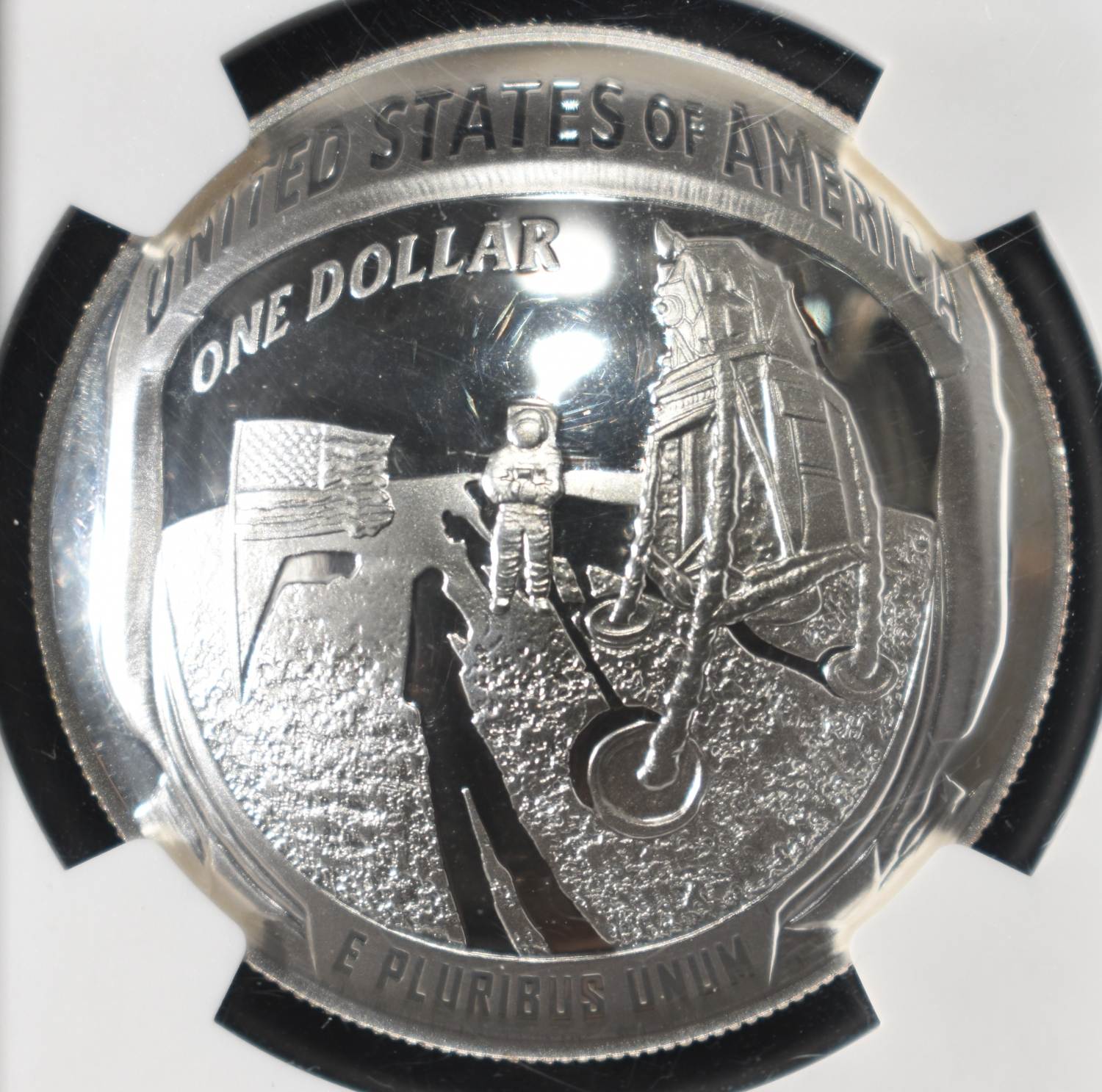 2019-P COMMEM $1 APOLLO 11 0.999 SILVER NGC MS70