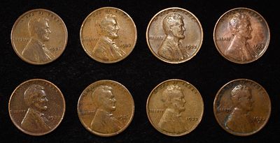 8 NICE EARLY SEMIKEY WHEAT CENTS. (2) 26-D, (2) 32-P, 32-D, 33-P & (2) 33-D ESTIMATE $60 - $80.