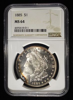 1885 MORGAN DOLLAR NGC MS-64. WEEKLY COIN & CURRENCY AUCTIONS ESTIMATE $150 - $200.