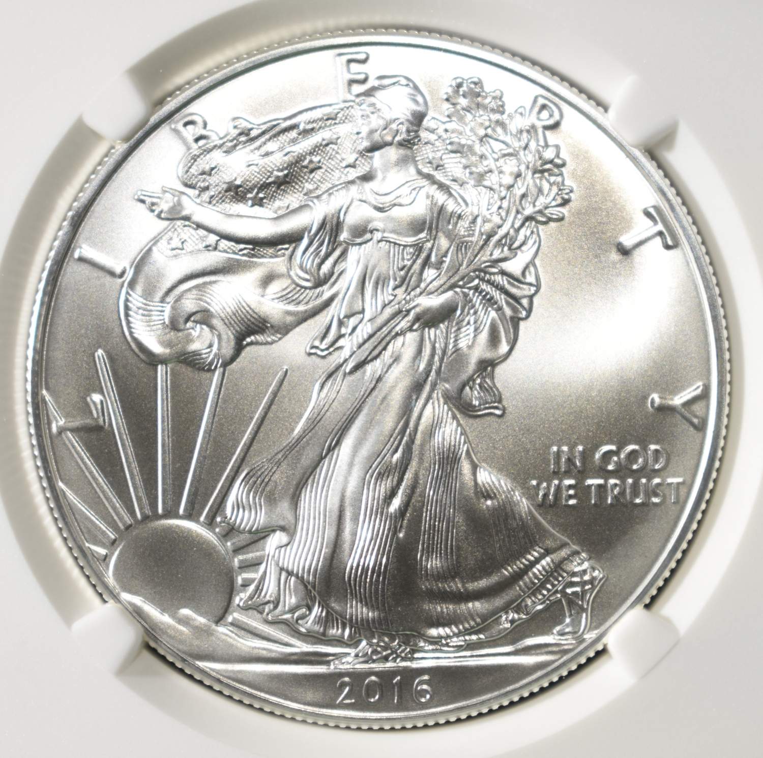 2016 AMERICAN SILVER EAGLE NGC MS69