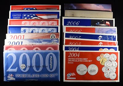 2000-2007 MINT SETS. WEEKLY COIN & CURRENCY AUCTIONS ESTIMATE $110 - $160.
