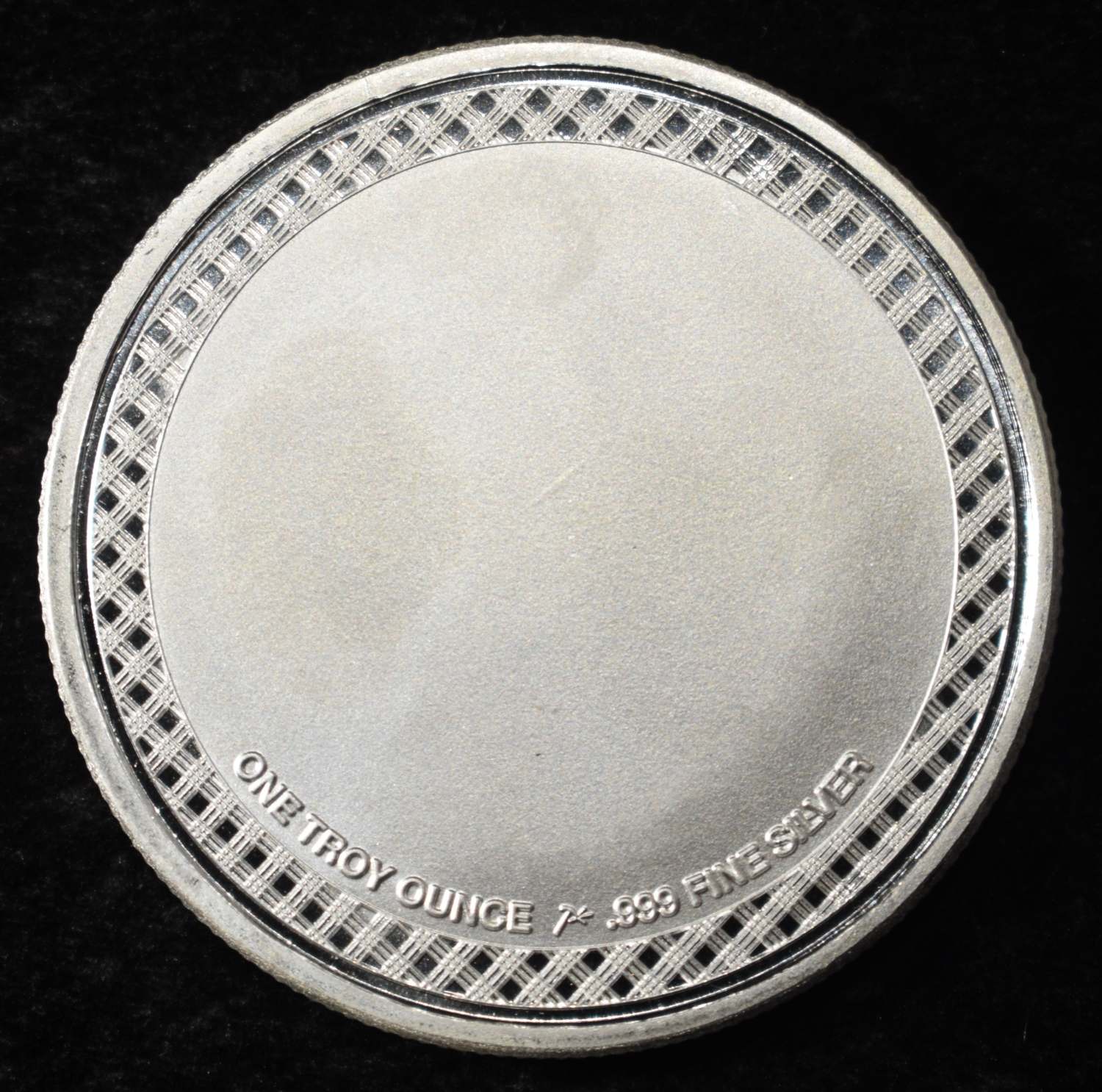 SOCCER 1 OZ .999 SILVER ROUND