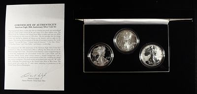 2006-W AMERICAN SILVER EAGLE 3-COIN SET. WEEKLY COIN & CURRENCY AUCTIONS ESTIMATE $400 - $450.