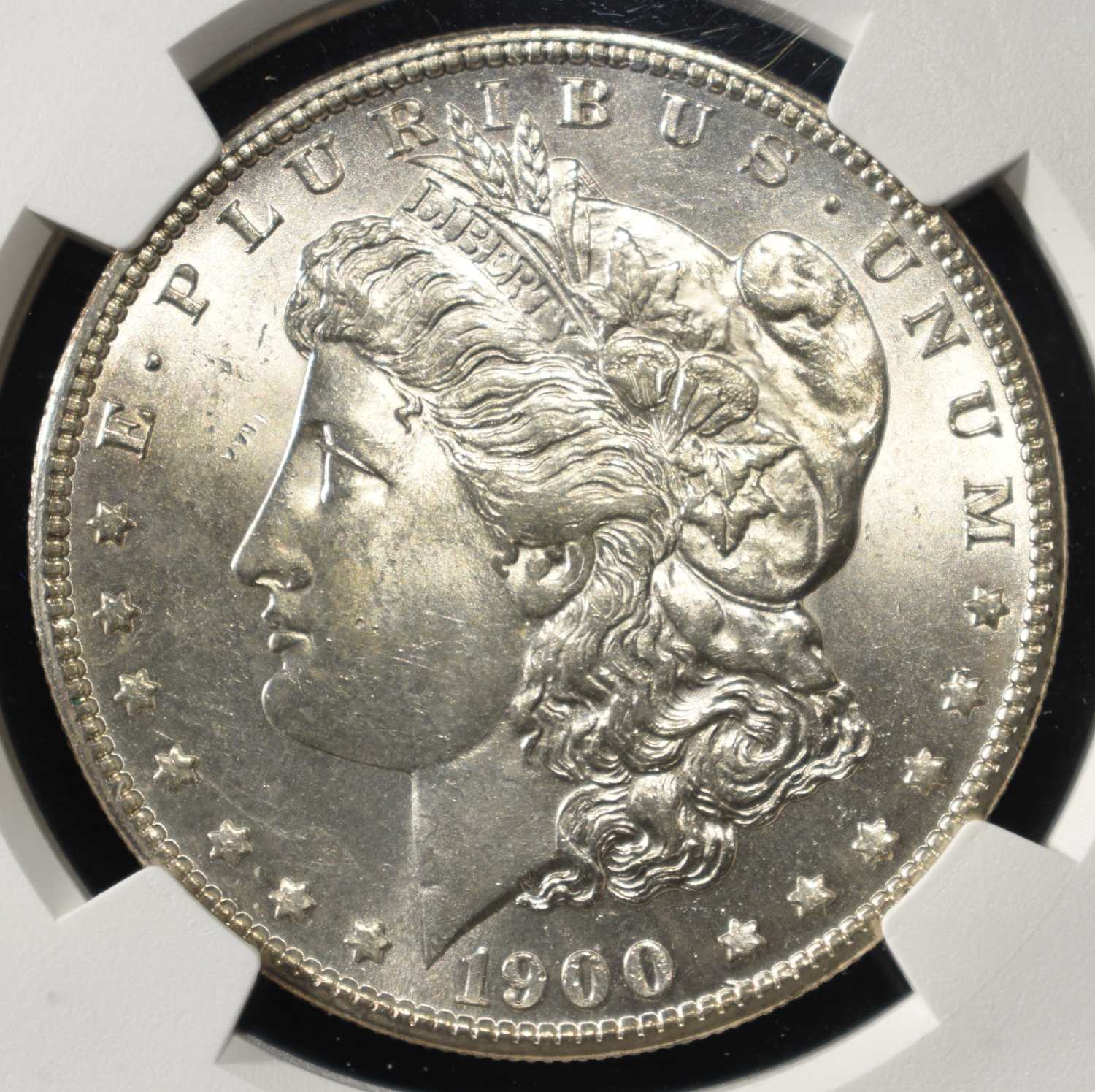 1900-S MORGAN DOLLAR NGC MS-61